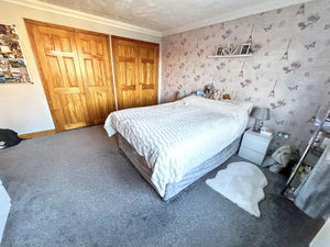 Bedroom- click for photo gallery